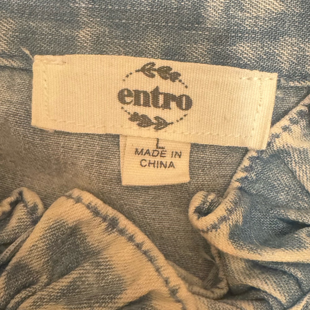 Like New Entro Ruffled Denim Sleeveless Top Size Large - Picture 5 of 5